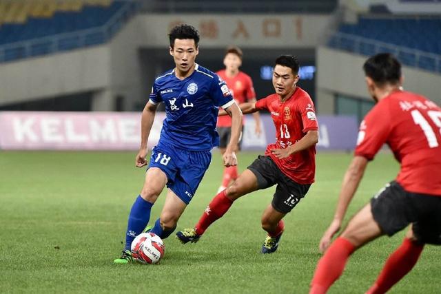 欧冠-菲利克斯坎塞洛破门 巴萨2-1波尔图提前出线